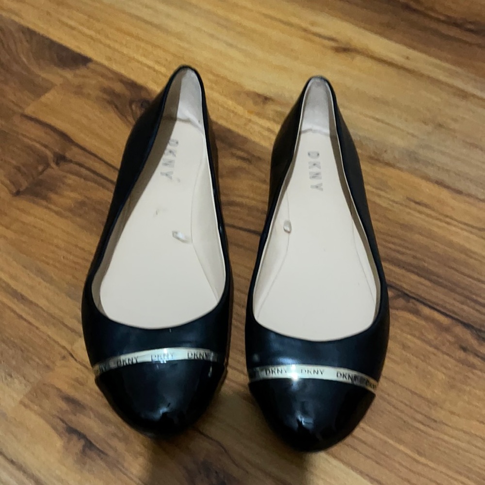 DKNY Flats